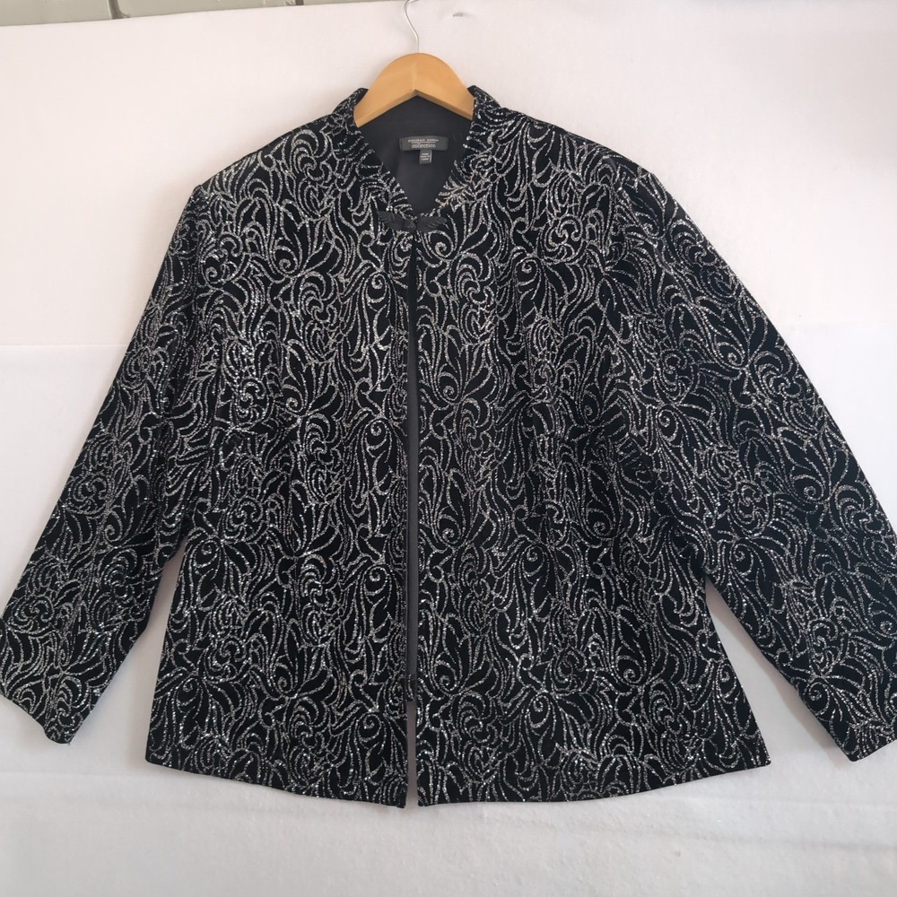 Dressbarn Woman Black Velvet Silver Glitter Swirl Frog Closure Jacket 24W